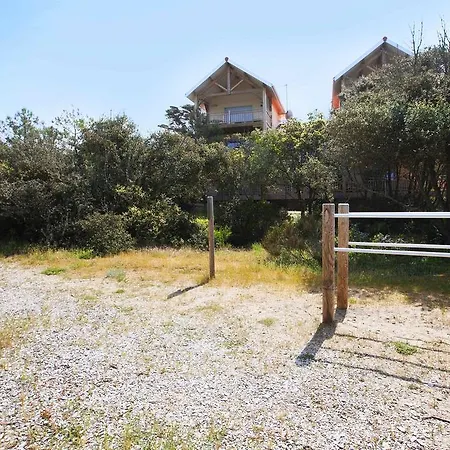 Le Lys Des Sables Bed & Breakfast *