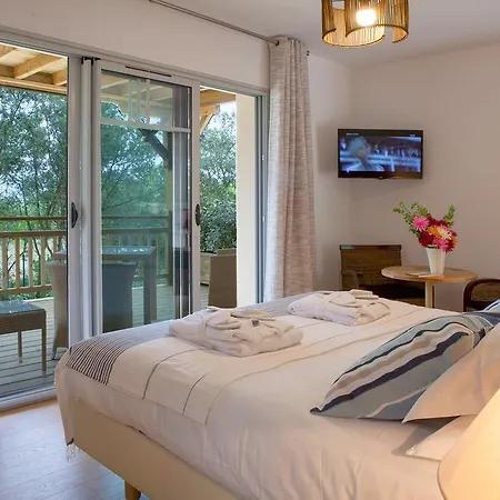 Le Lys Des Sables 住宿加早餐酒店 滨海苏拉克